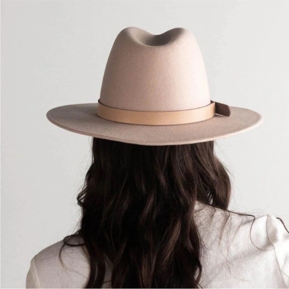 Gigi Pip Tan “Shiloh Fedora” Wool Hat Size 57 Small/ Medium Excellent Condition! main image 5